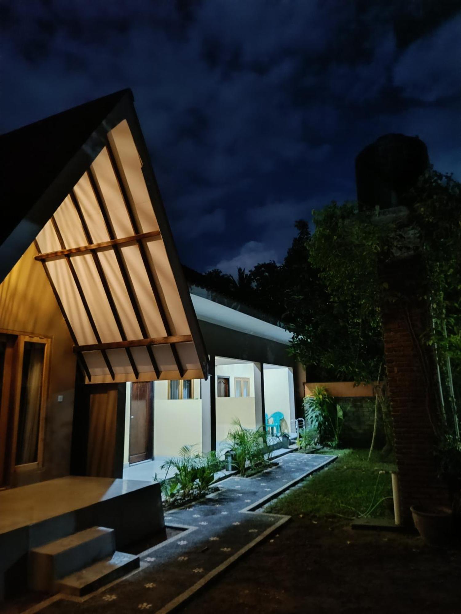 Honey Home Kuta  Esterno foto